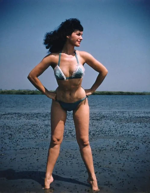 8x10 Print Sexy Model Beach Side Pin Up Bettie Page New York City 1956 #SGS