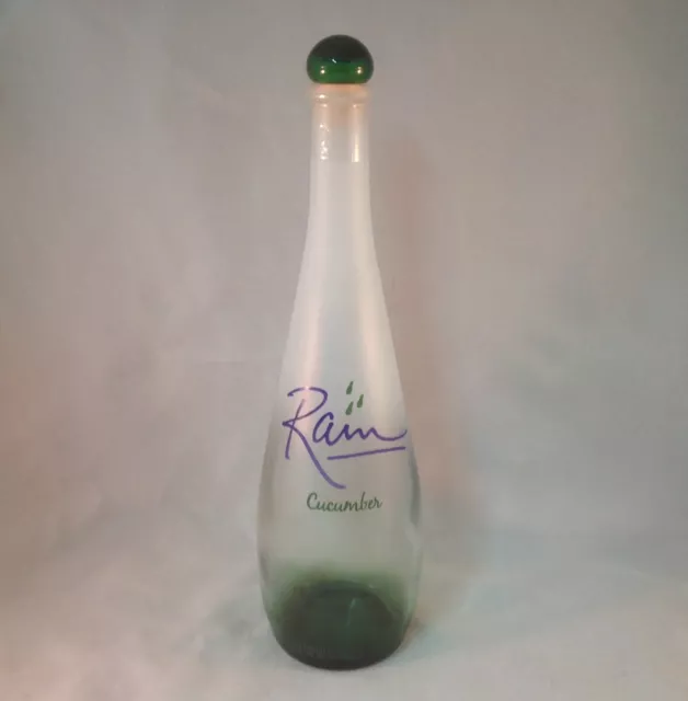 Leere 750ml Regengurkenflasche