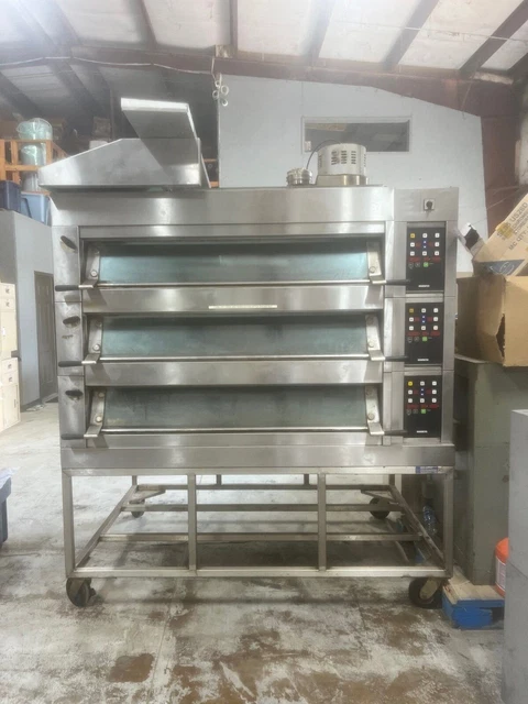 Mono/Adamatic Triple Deck Commercial Electric Oven GREAT CONDITION