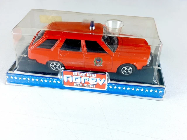 Jouet Ancien Norev - Renault 18 Break Mamie Nova - Échelle 1:43