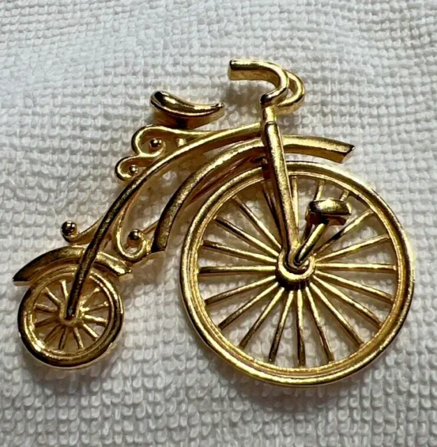 Big Wheel Bicycle Brooch Pin Vintage Gold Tone Costume Jewelry Spinning Lot 233