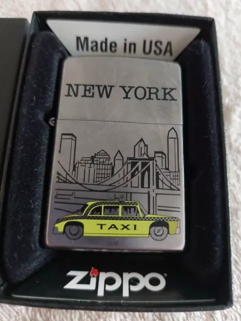ZIPPO FEUERZEUG - NEW YORK SKYLINE GELB TAXI BROOKLYN BRIDGE verpackt & unbrannt