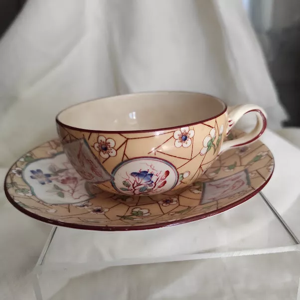 Tasse à thé, porcelaine  Sarreguemines Minton, N° 760 Fleurs de cerisier, Oiseau
