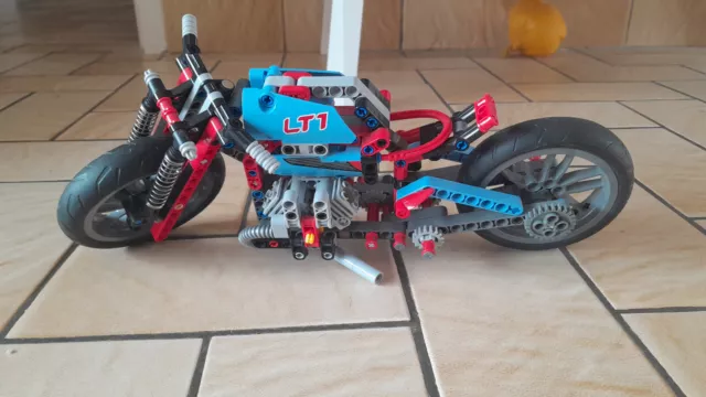 LEGO TECHNIC 42132 La moto - Modele 2 en 1 - Jeu construction - Nouveaute  2022 EUR 16,80 - PicClick FR