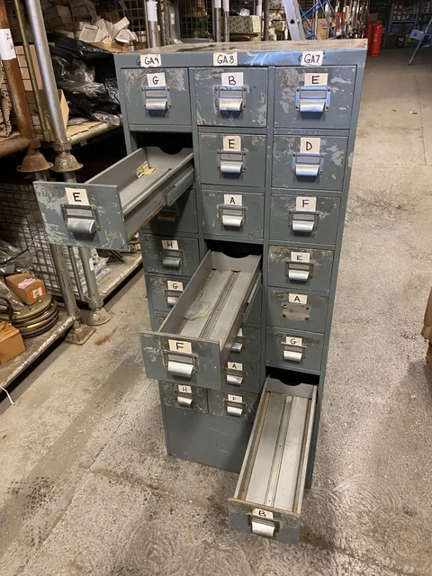 Vintage Industrial Multi Drawer Engineers Cabinets With 24 Draws 2