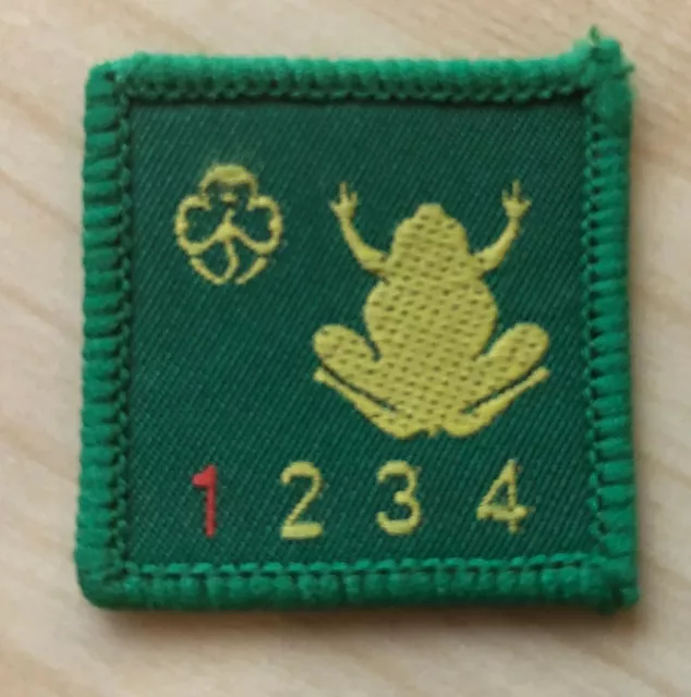 Girl Guides "Swimmer stage 1" Staged Badge (1995-2003)