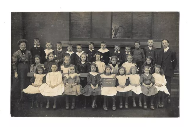 ST. GABRIEL'S  C of E SCHOOL CLASS SANDLEFORD - OLD ANTIQUE RP PC NEWBURY BERKS