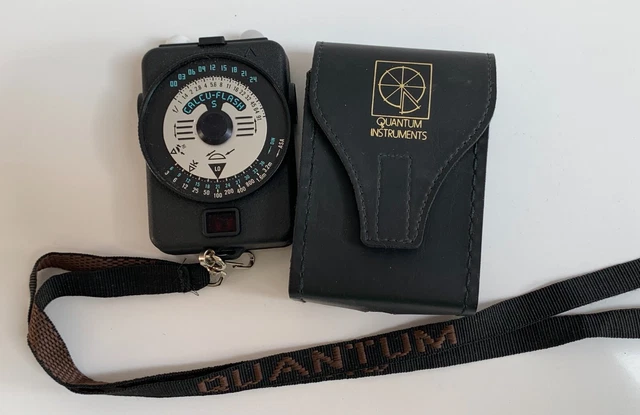 Vintage Quantum Calcu-Flash S Digital Flash Meter - w/ Brown Strap & Soft Pouch