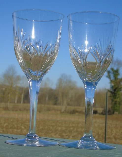 Lorraine Lemberg? Saint Louis? Lot de 2 verres à vin rouge en cristal taillé