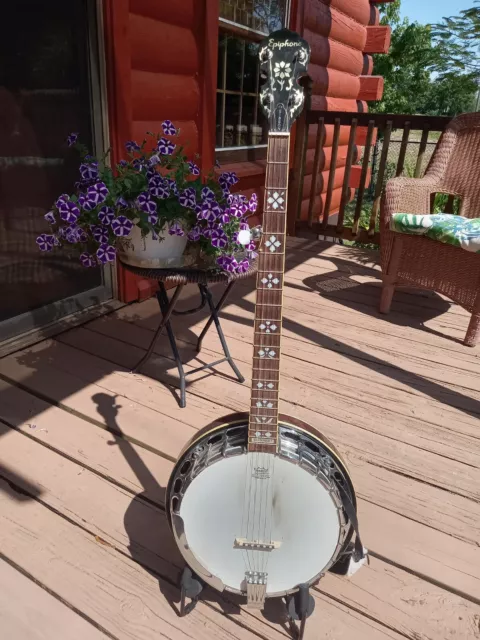 Master BUILT Professional Level 5 string Banjo