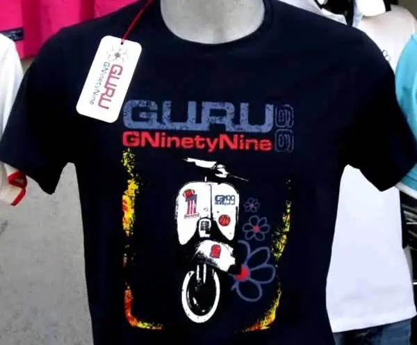 T-shirt uomo Guru mezza manica a girocollo con stampa vespa e logo art GN437