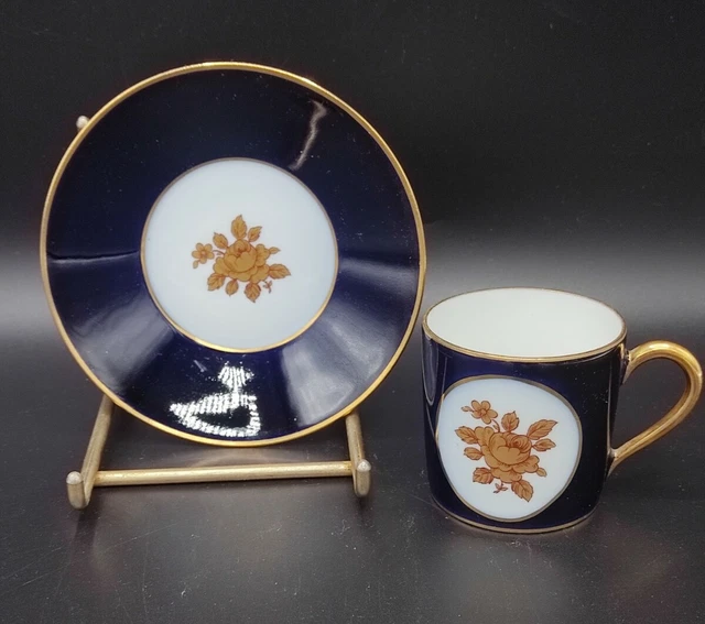Ancienne assiette décor fleurs, en porcelaine, GDA Limoges Blanc/Doré
