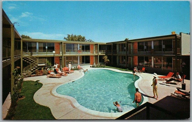 Glendale, Arizona Postcard SAGE MOTEL Swimming Pool Scene Chrome c1960s Unused