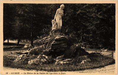 CPA LUCHON Statue de la Vallee du Lys 1163366 Par des Quinconces 