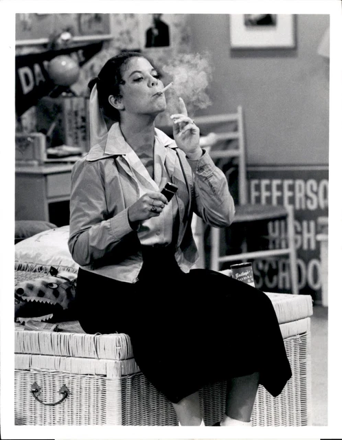 BR50 1979 Rare Original Photo ERIN MORAN Happy Days Smoking Ain't Cool Cigarette