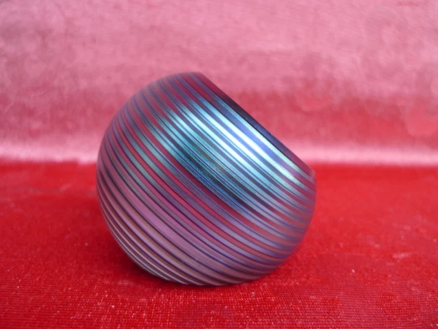 Muy Emebellecedor Peso de Cristal Pisapapeles __ Firmado: R.p. Golding