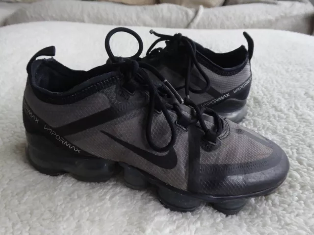 Nike VaporMax Grey / Black Trainers Junior Boys Size UK 4 (100% Genuine)