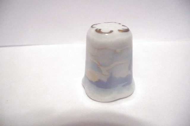 Thimble Lindner Porzellan Bavaria Seagulls Flying Over An Island W/Gold Accents