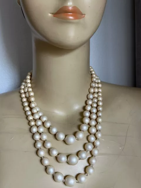 Elegante Vintage Francés Designer Collar Tres Filamentos De Perlas 45.7cm