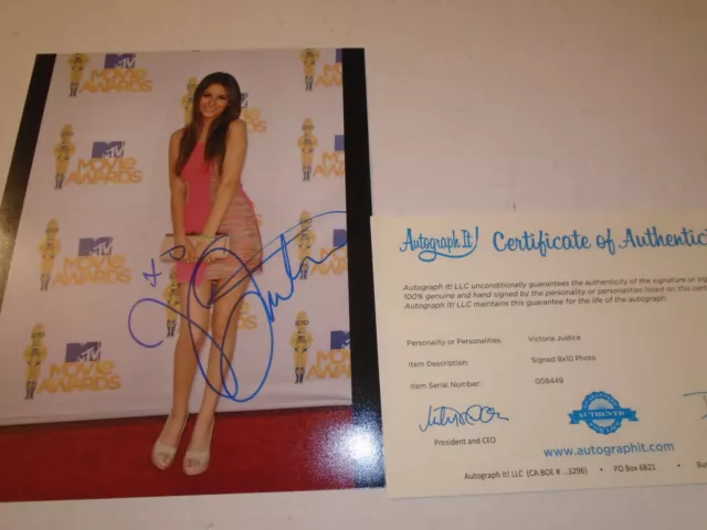 VICTORIA JUSTICE signed 8x10 photo original with COA