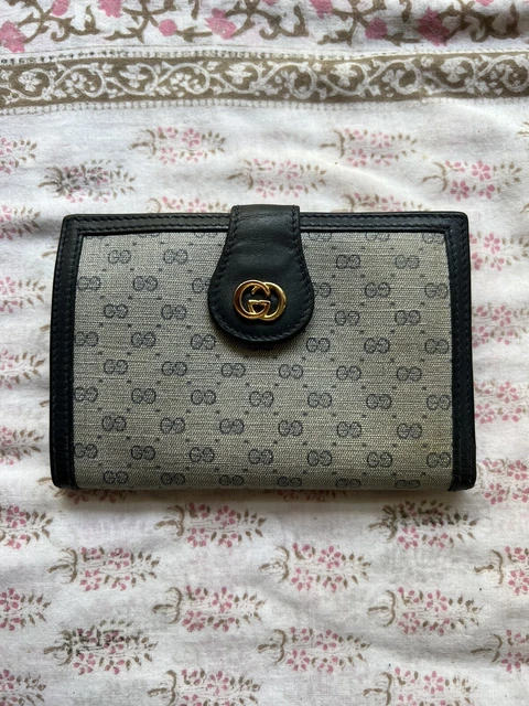 Gucci GG Vintage 1980’s Canvas Leather Wallet Used