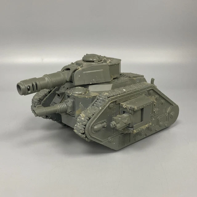 Warhammer 40000 &ndash; Astra Militarum Leman Russ Tank &ndash; Scafo B &ndash; Nuovo Non Assemblato