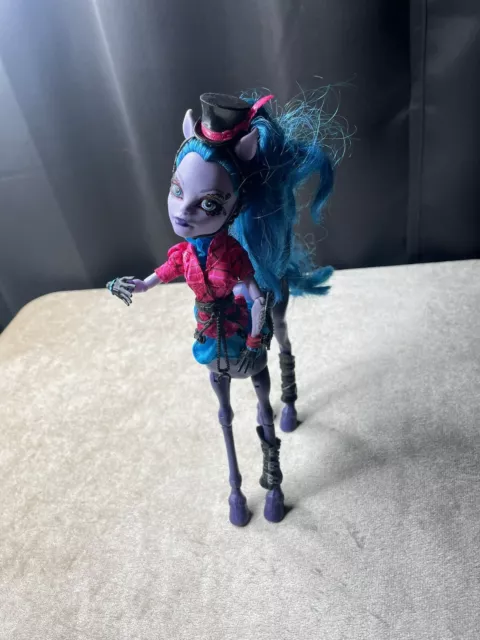 Monster High Doll Freaky Fusion Avea Trotter 2013 Mattel