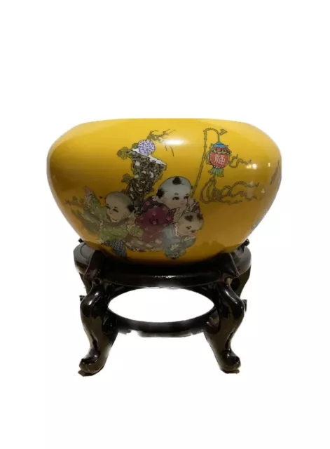 Jingdezhen Chinese Porcelain Yellow Vase With Stand