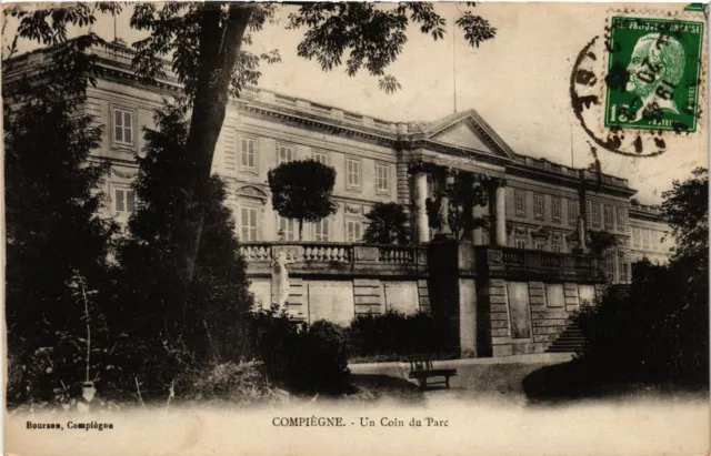 CPA COMPIEGNE - Un Coin de Parc (291936)