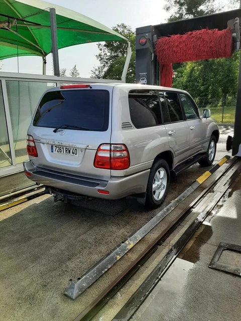 toyota Land Cruiser 100