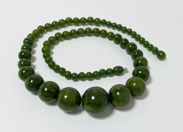 1930s ART DECO MARBLED JADE GREEN BAKELITE ROUND BEAD NECKLACE VINTAGE