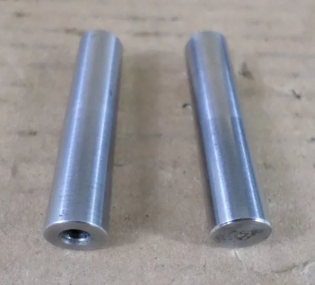 Lot of 2 Oval Strapper 4C794 Shafts