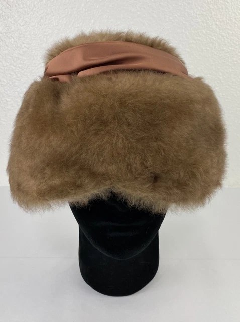 Hats, Women display picture 1