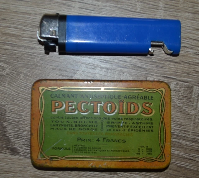Ancienne petite boite métal trousse réparation cycles Velox made in