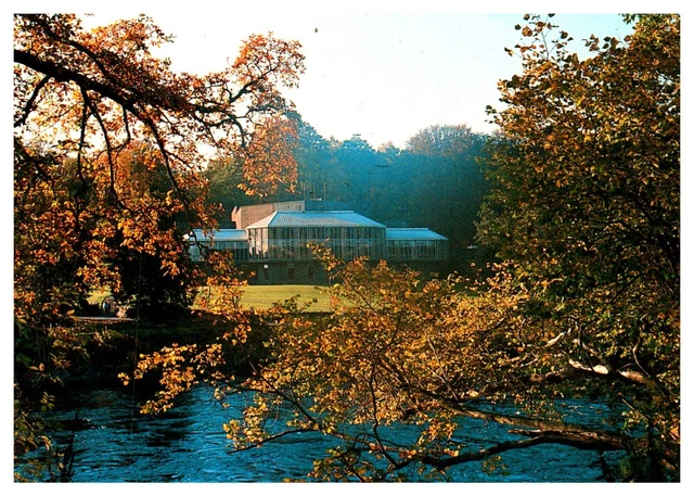 Postcard PITLOCHRY FESTIVAL THEATRE AND THE RIVER TUMMEL (REF.V18)