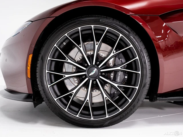 2023 ASTON MARTIN Vantage 4