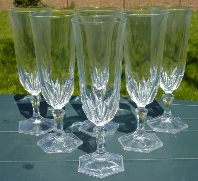 Service de 6 flûtes à champagne en cristal d'Arques, modèle Chaumont Haut. 17,8