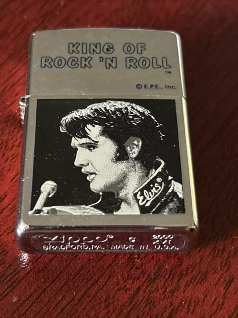 Zippo 2000 Elvis Presley King Of Rock ‘N Roll Brushed Chrome Lighter