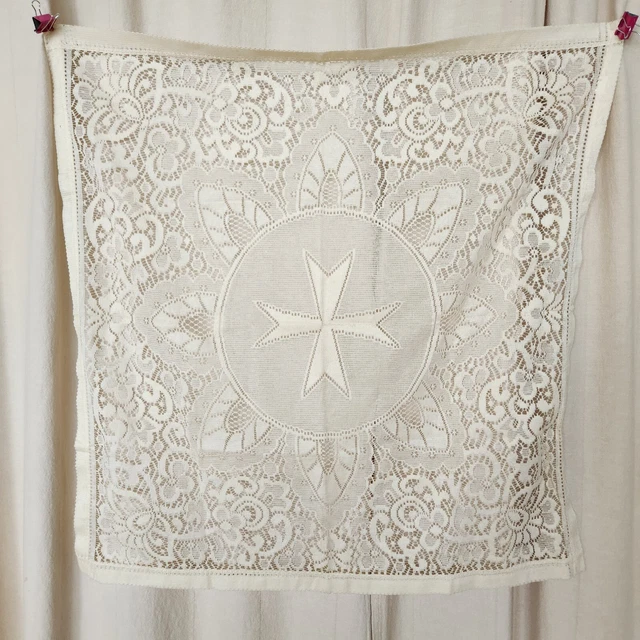 Maltese cross Off-White Lace doily small tablecloth square 34" Malta EUC