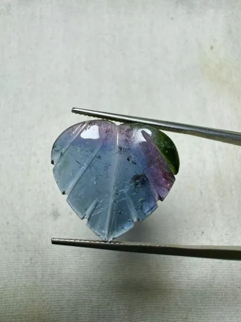 Intaglio di foglie di tormalina verde blu naturale 15,70 ct