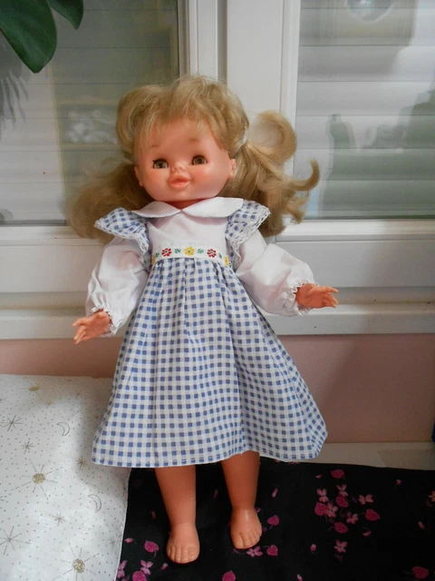 Petite robe ancienne pour poupée taille Bleuette