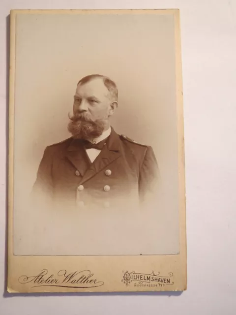 Wilhelmshaven - Soldat ? Seemann ? mit Bart in Uniform Knöpfe - Portrait / CDV