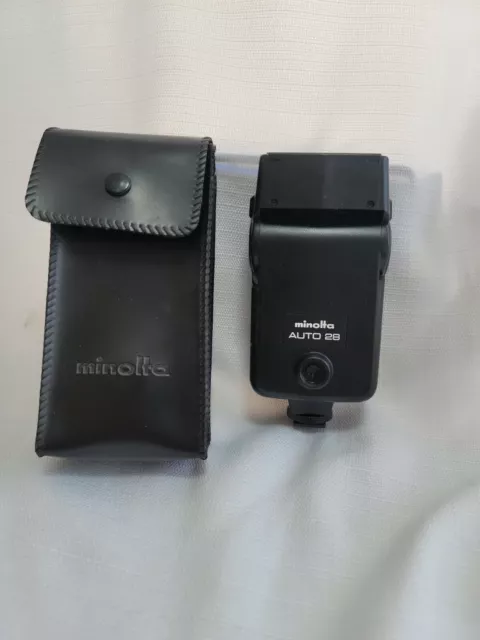 MINOLTA AUTO 28 Hot Shoe Mount Flash For Minolta SLR DSLR cameras. With case