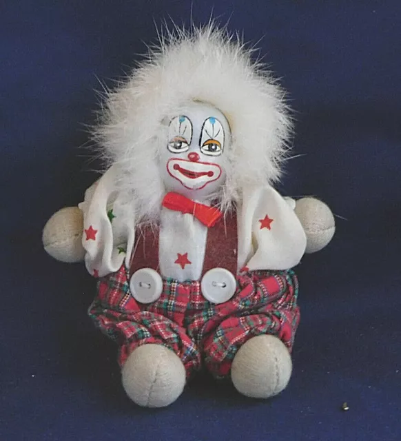 ( P 20 ) Clown, Porzellan Kopf, Körper mit Sand gefüllt,ca. 13 cm groß