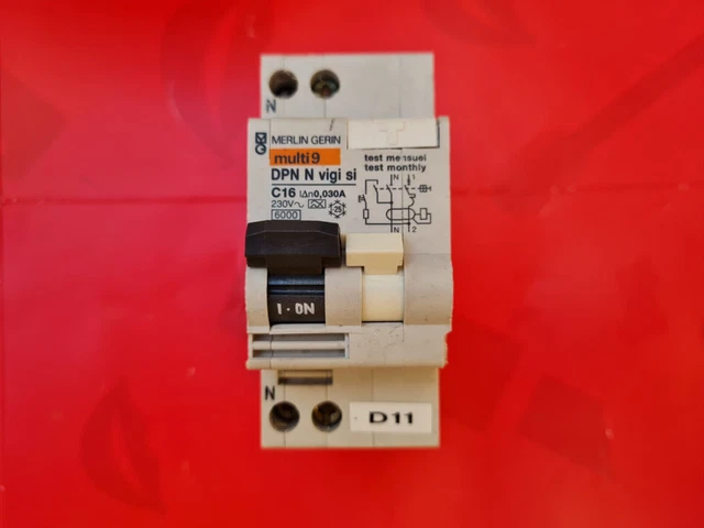 Disjoncteur Différentiel Schneider 6A 1P+N 30mA - Réf. A9N19753 - Neuf, Fabriqué En France