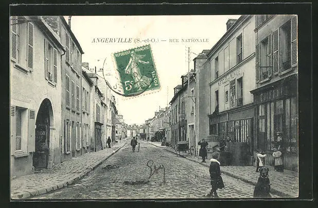 CPA Angerville, Rue Nationale, Blick in die Strasse 1910
