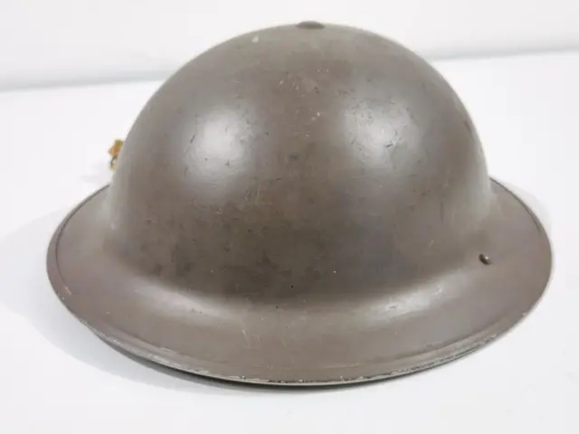 Großbritannien Stahlhelm 2.Weltkrieg. Die Glocke datiert 1942, Innenfutter undat