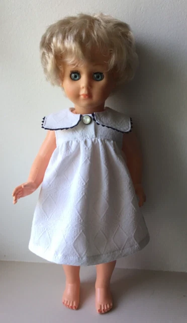 robe neuve tres elegeante neoud devant poupee mode et travaux marie