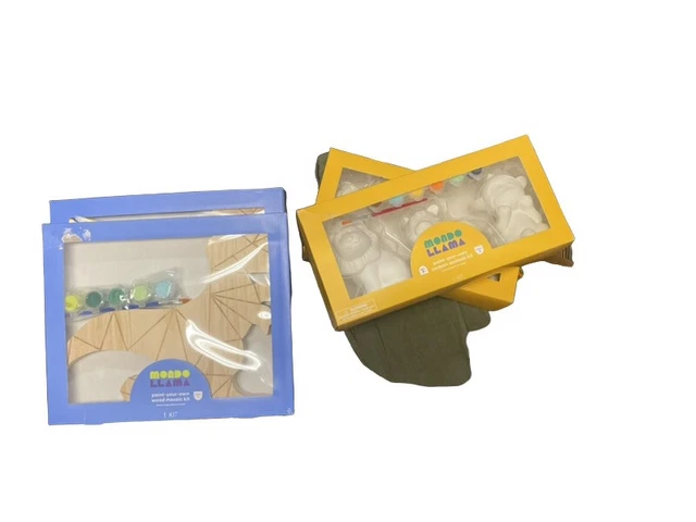 Four Mondo llama craft kits nwt