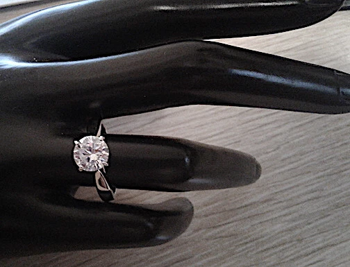 Charles Winston for Bella Luce Round White Solitaire Rhodium Ring Sz.8 Pre-Owned Charles Winston for Bella Luce Round White Solitaire Rhodium Ring Sz.8 Pre-Owned
